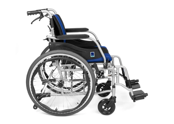 Wózki inwalidzkie - Aluminiowy wózek inwalidzki z łamanym oparciem i odpinaną tapicerką - Premium-TIM
